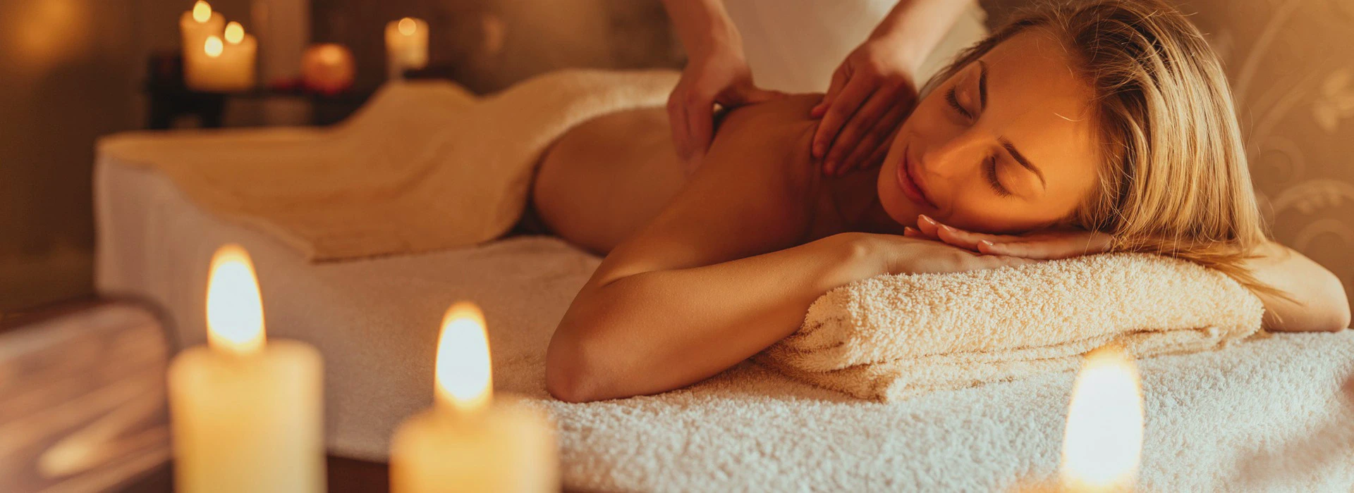 masaż przy świecach